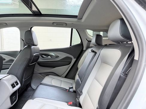 Used 2022 GMC Terrain SLT w/ Infotainment Package II AWD/4WD image 20