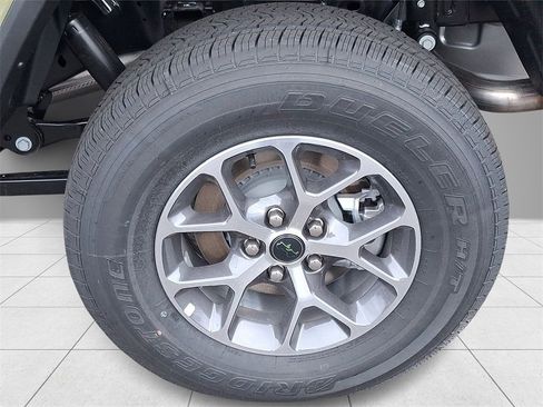 New 2025 Jeep Gladiator Sport image 4