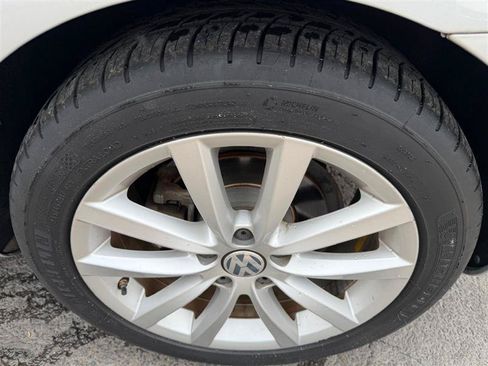 Used 2014 Volkswagen Eos Komfort FWD image 24