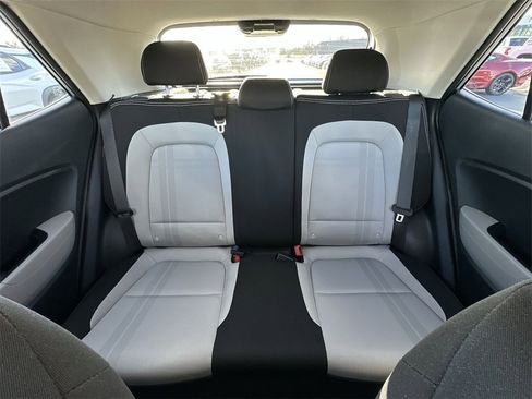 Used 2024 Hyundai Venue SEL image 22