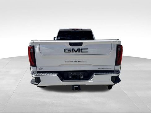 Used 2024 GMC Sierra 3500 Denali Ultimate AWD/4WD image 7