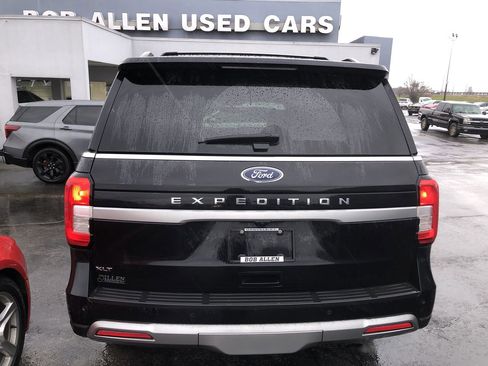 Used 2023 Ford Expedition XLT image 11