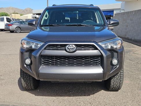 Used 2019 Toyota 4Runner SR5 AWD/4WD image 2