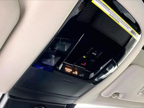 Used 2023 Lexus RZ 450e Premium image 33