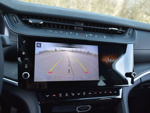 New 2026 Jeep Grand Cherokee L Limited w/ Limited Altitude Package image 22