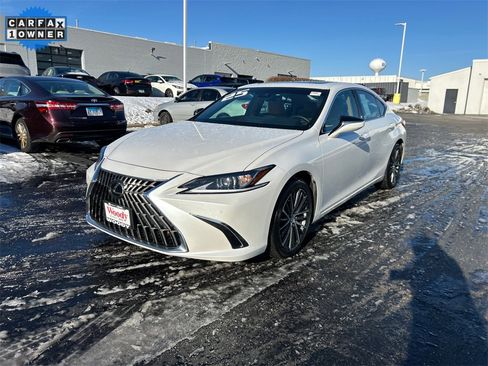 Used 2025 Lexus ES 350 w/ Premium Package image 4