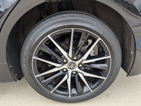 Used 2022 Toyota Camry SE FWD image 9