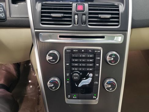Used 2014 Volvo XC60 3.2 FWD image 24