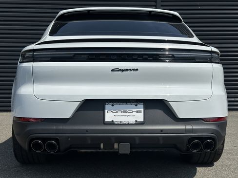Certified 2025 Porsche Cayenne E-Hybrid Coupe AWD/4WD image 36