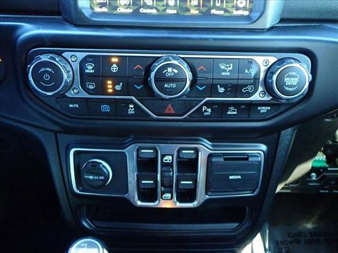 Used 2021 Jeep Wrangler Unlimited Sahara image 17