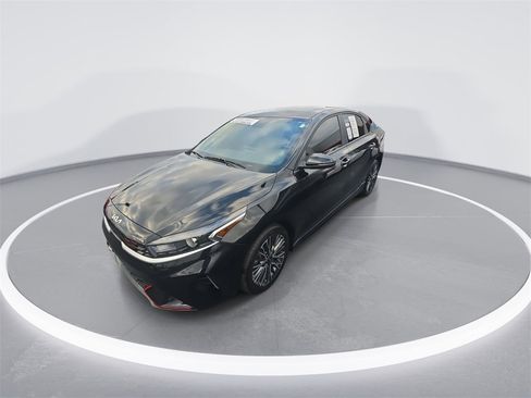 Used 2024 Kia Forte GT-Line w/ GT-Line Premium Package image 5