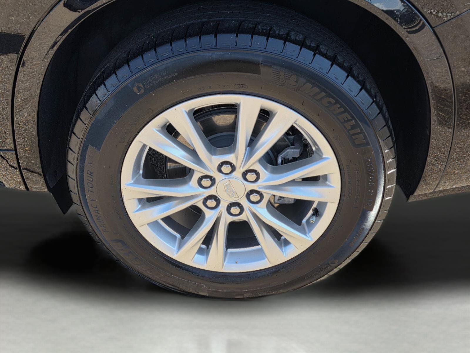 Used 2024 Cadillac XT6 Luxury w/ LPO, Floor Liner Package FWD image 29