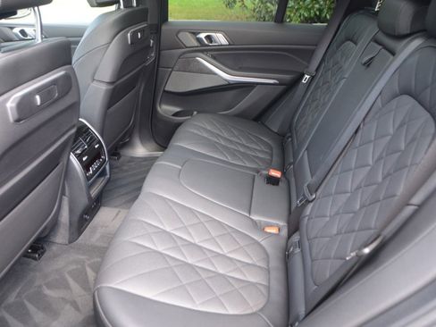 Used 2025 BMW X5 xDrive40i image 16