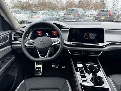 New 2026 Volkswagen Atlas Peak Edition AWD/4WD image 18