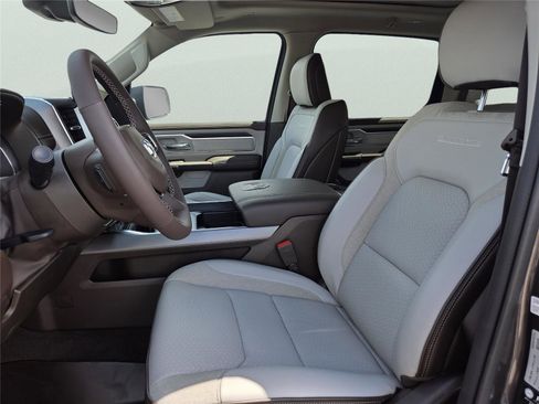 New 2026 RAM 1500 Laramie AWD/4WD image 18