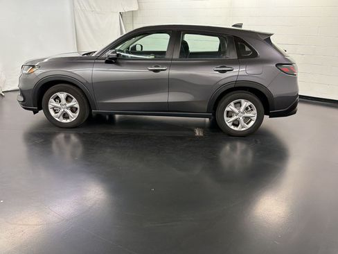 Certified 2024 Honda HR-V LX image 2