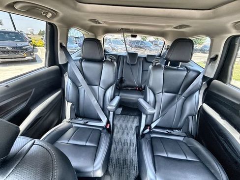 Used 2023 Subaru Ascent Touring AWD/4WD image 23
