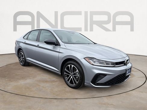 Used 2025 Volkswagen Jetta Sport image 4