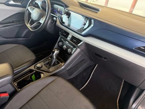 Used 2023 Volkswagen Taos SE w/ Panoramic Sunroof Package AWD/4WD image 12