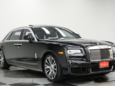 Used 2019 Rolls-Royce Ghost Extended Wheelbase RWD image 3