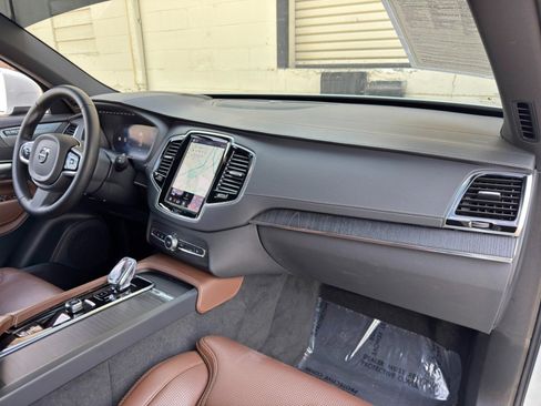 Used 2024 Volvo XC90 T8 Ultimate w/ Protection Package Premier AWD/4WD image 15