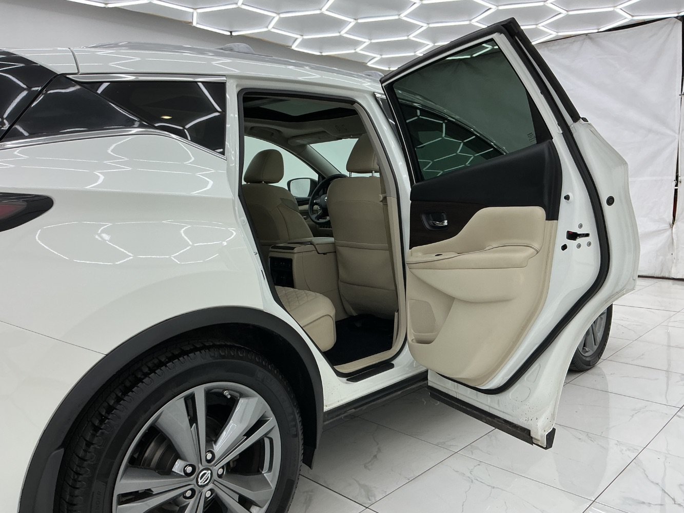 Used 2019 Nissan Murano Platinum w/ Cargo Package AWD/4WD image 23