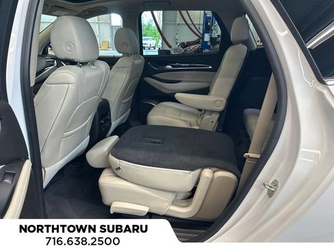 Used 2021 Buick Enclave Essence w/ Sound and Sites Package AWD/4WD image 21