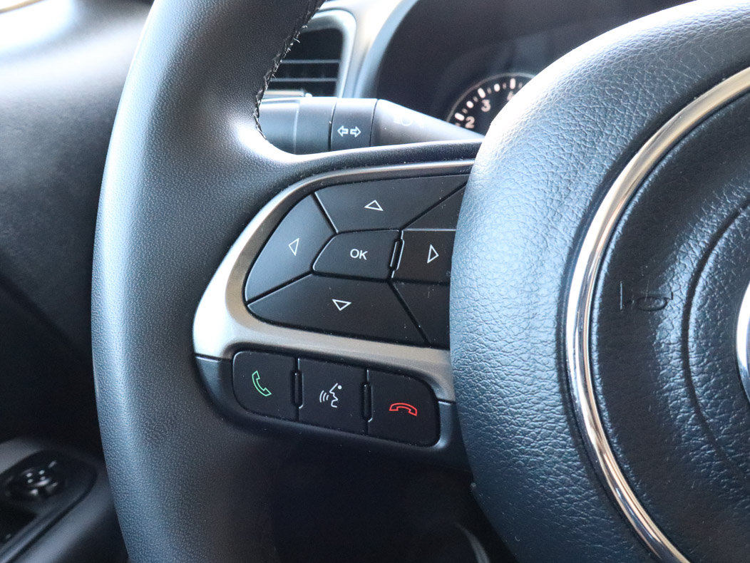 Used 2022 Jeep Renegade Latitude AWD/4WD image 25
