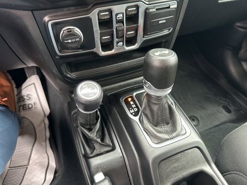 Certified 2022 Jeep Wrangler Unlimited Sport image 19