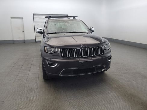 Used 2017 Jeep Grand Cherokee Limited image 14