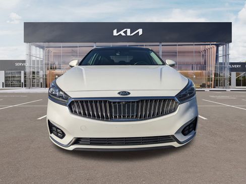 Certified 2019 Kia Cadenza Limited image 7