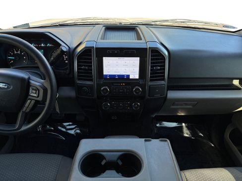 Used 2020 Ford F150 XLT image 11