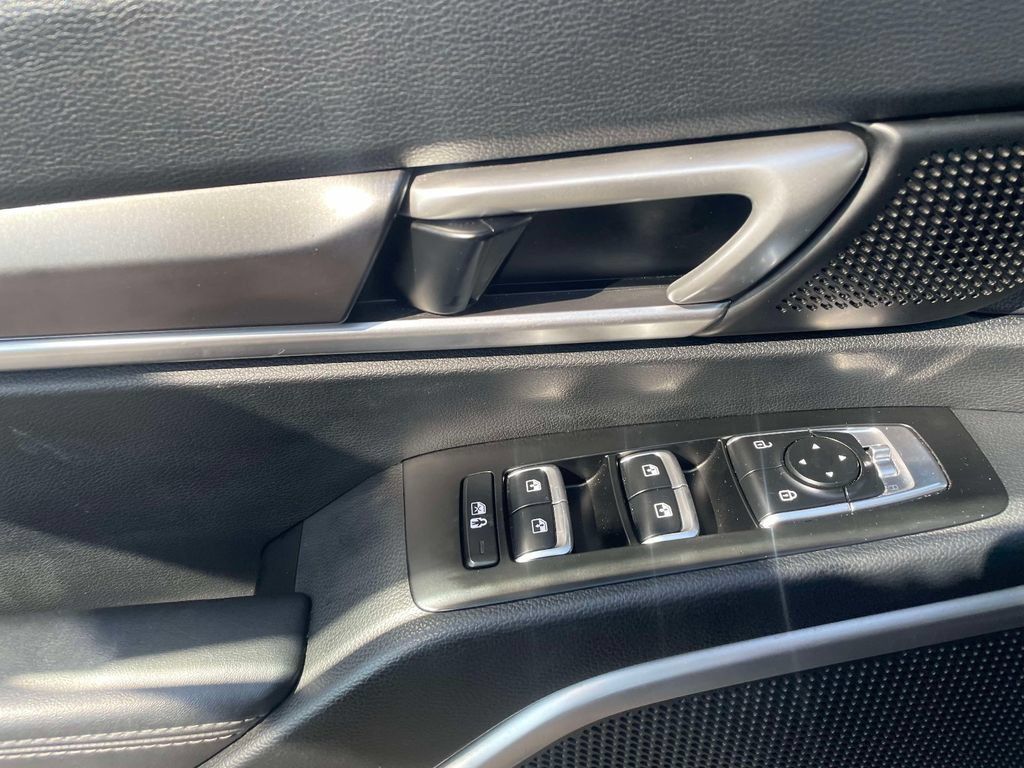 Used 2025 Kia Telluride S FWD image 21