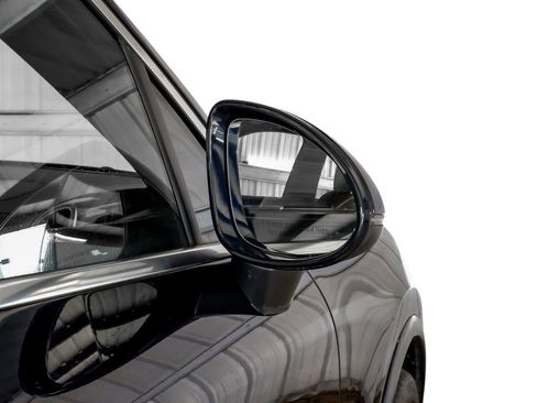 Used 2018 Porsche Cayenne Turbo image 42