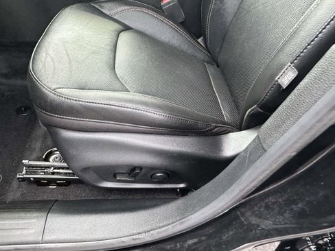 Used 2022 Jeep Compass Limited image 18