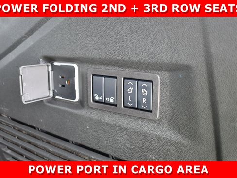 Used 2025 GMC Yukon AT4 image 10