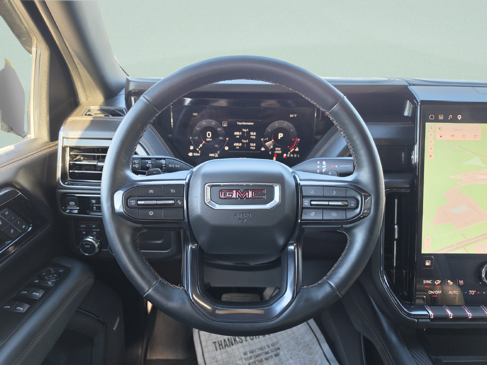 Used 2025 GMC Yukon AT4 w/ AT4 Premium Package AWD/4WD image 17