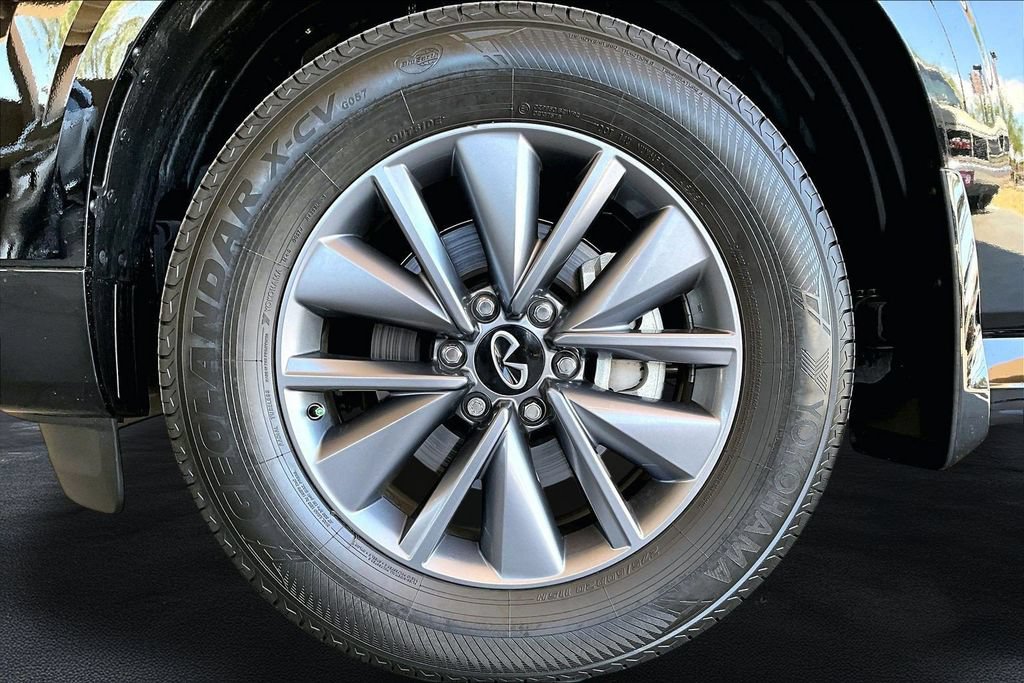 Used 2026 INFINITI QX80 Pure w/ Cargo Package AWD/4WD image 9