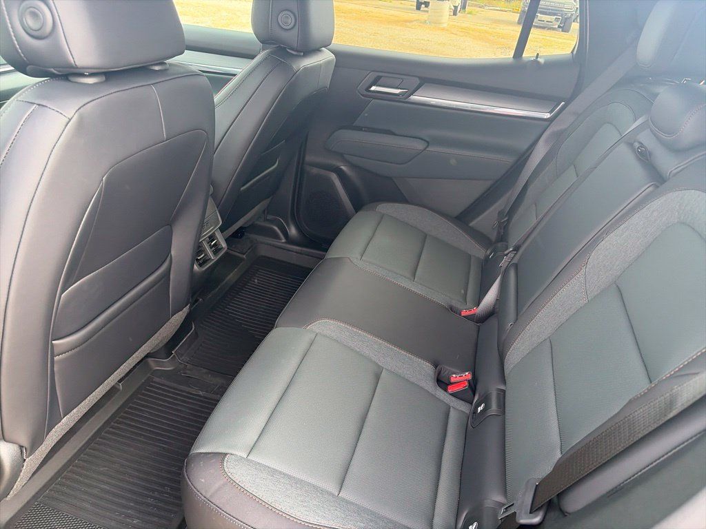 New 2027 GMC Terrain AT4 w/ Technology Package II AWD/4WD image 11