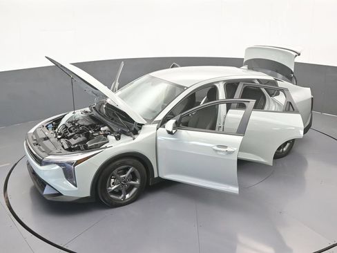 Used 2025 Kia K4 FWD image 61