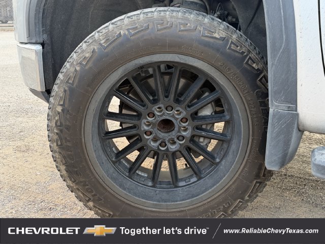 Used 2020 GMC Sierra 1500 SLT RWD image 10