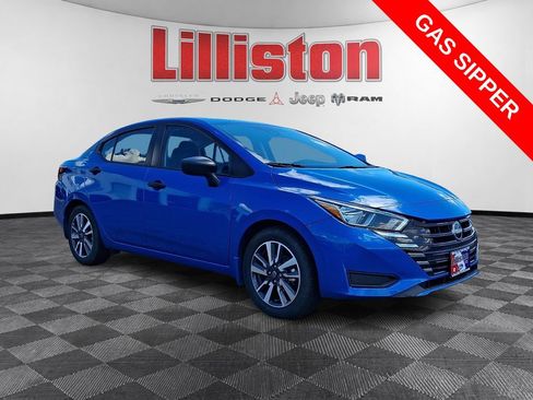 Used 2024 Nissan Versa S w/ S Plus Package FWD image 3