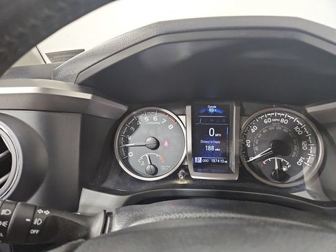 Used 2017 Toyota Tacoma SR5 w/ Tow Package AWD/4WD image 16