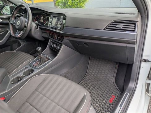 Used 2019 Volkswagen Jetta GLI image 24