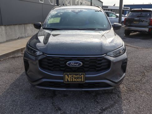 Used 2024 Ford Escape ST-Line FWD image 2