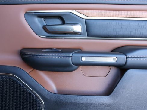 Used 2022 RAM 1500 Limited w/ Body Color Bumper Group image 28