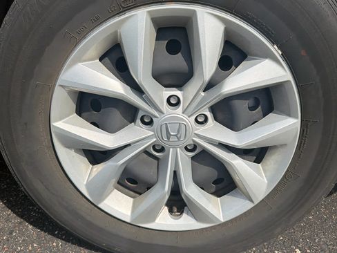 Used 2023 Honda CR-V LX image 4