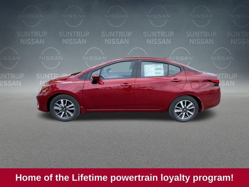 Used 2025 Nissan Versa SV w/ Trunk Package image 5