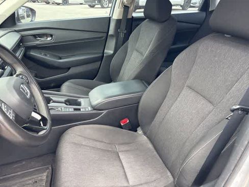 Used 2023 Honda Accord EX image 11