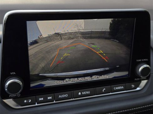 Used 2023 Nissan Rogue SV w/ SV Premium B Package image 22